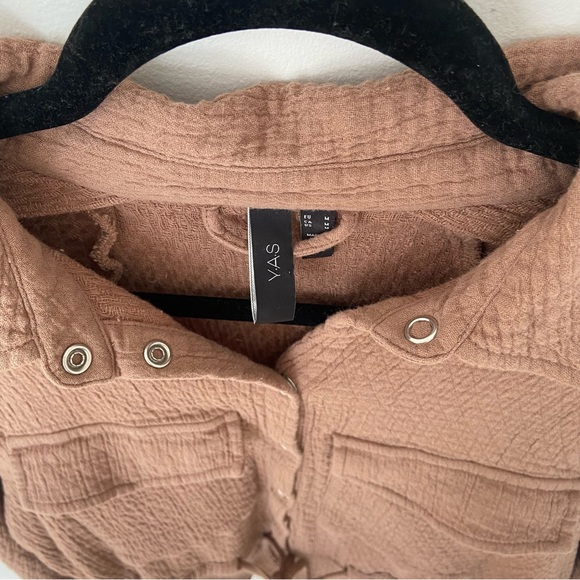 Y.A.S Yasicona Lightweight Button Up - Picture 10 of 11